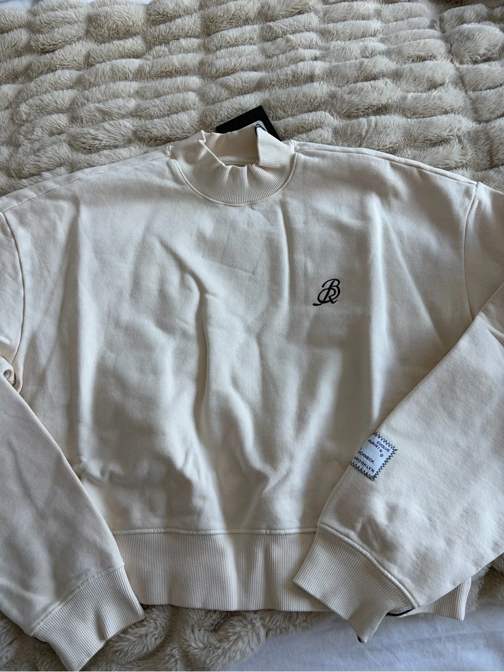 Bandit Pullover - Picture 8 of 8